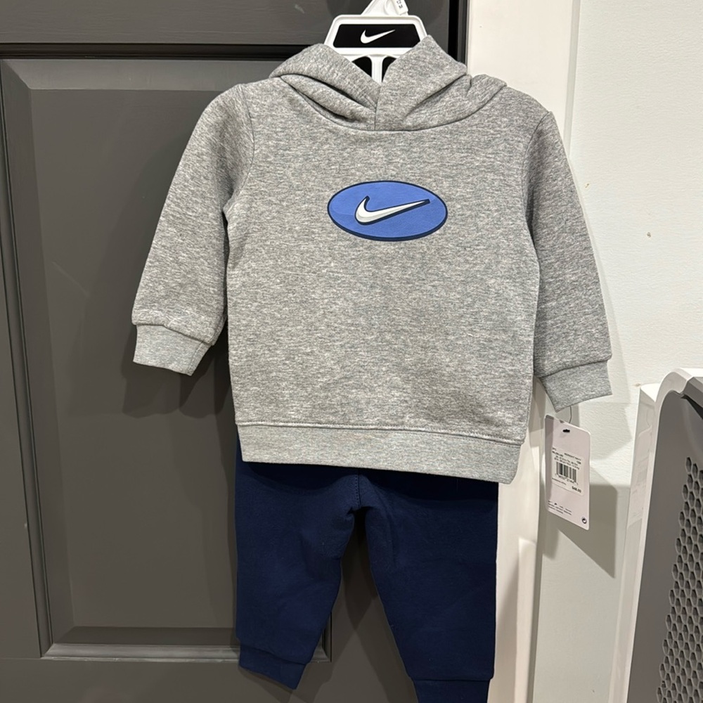 NWT 12mo boys Nike sweatsuit